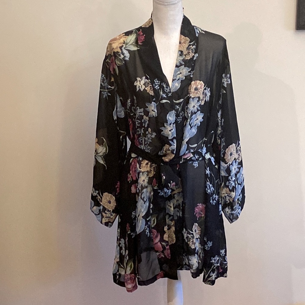 Helena Quinn Floral Print Mid Length Wrap polyester Georgette Robe